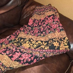 Small woman’s floor length skirt